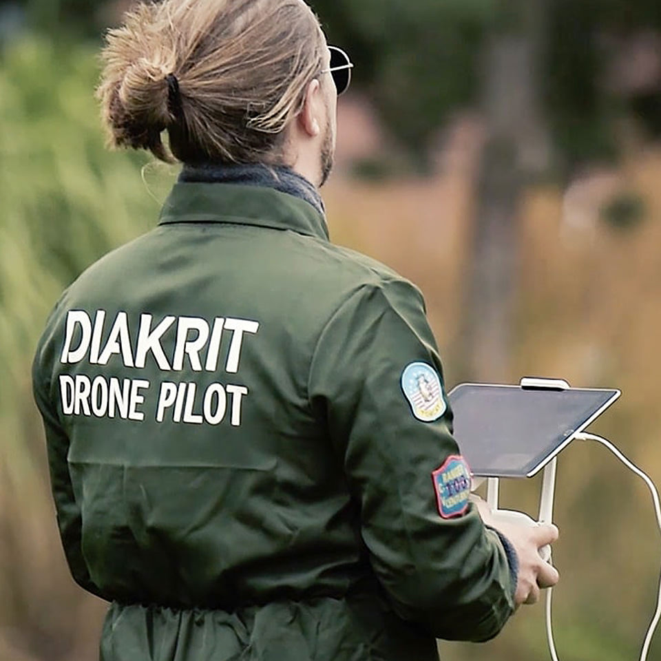 diakrit-brand-identity-drone
